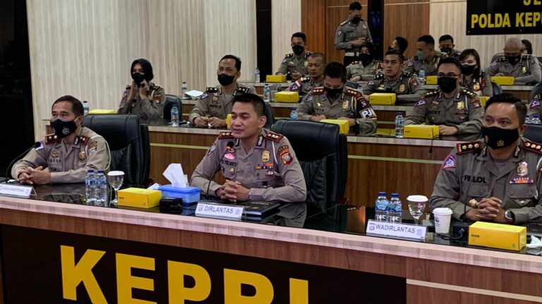 COMMANDER WISH AKBP TRI YULIANTO,S.I.K.,M.Si SEBAGAI DIRLANTAS POLDA KEPRI