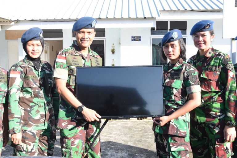 Danlanud RHF Serahkan Kazenering dan Renovasi Mess Wara (Wanita Angkatan Udara)