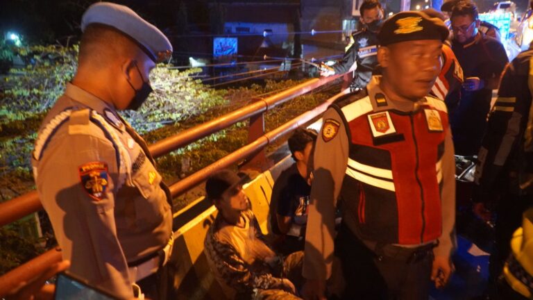 Patroli KRYD Polres Bogor Sampaikan Himbauan Kamtibmas dan Ingatkan Tentang Prokes