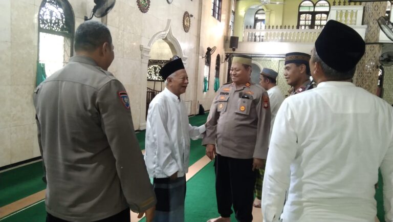Silaturahmi Dengan Rois Syuriah PCNU, Kapolsek Kalideres Perkuat Sinergitas Polri-NU