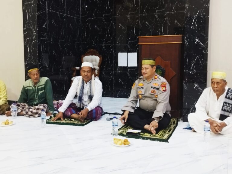 Laksanakan Giat SULING DAKMAS, Kapolsek Kalideres Himbau Jamaah Kejar Herd Immunity