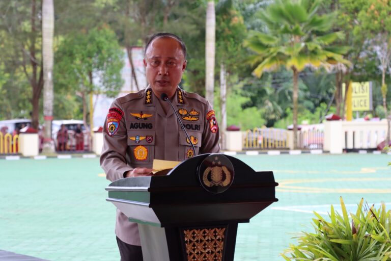 IRWASUM POLRI TANDATANGANI PRASASTI PERESMIAN POLSEK PULAU LAUT DAN POLSUBSEKTOR PULAU TIGA