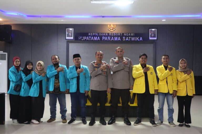 Kapolres Ngawi Pimpin Nobar Nusantara Gemilang Semarak Bhayangkara