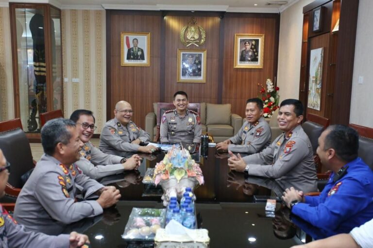 KAPOLDA KEPRI IKUTI PEMAPARAN OLEH TIM PRAKTEK KERJA DALAM NEGERI SESPIMTI POLRI DIKREG KE 31