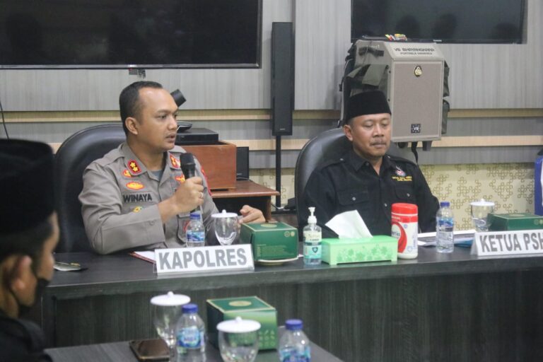 Kapolres Ngawi Gelar Audiensi Bersama Ketua PSHT Cabang Ngawi, Sepakat Tidak Ada Konvoi Kendaraan Roda Dua Sambut Estafet I Abad