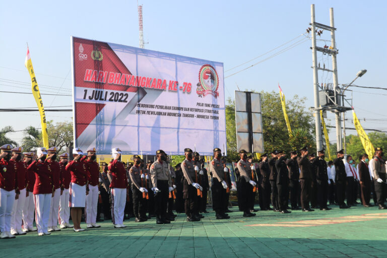 Upacara Hari Bhayangkara Ke-76, Bupati Ngawi Beri Apresiasi Sinergitas dan Kolaborasi Polres Mewujudkan Harkamtibmas