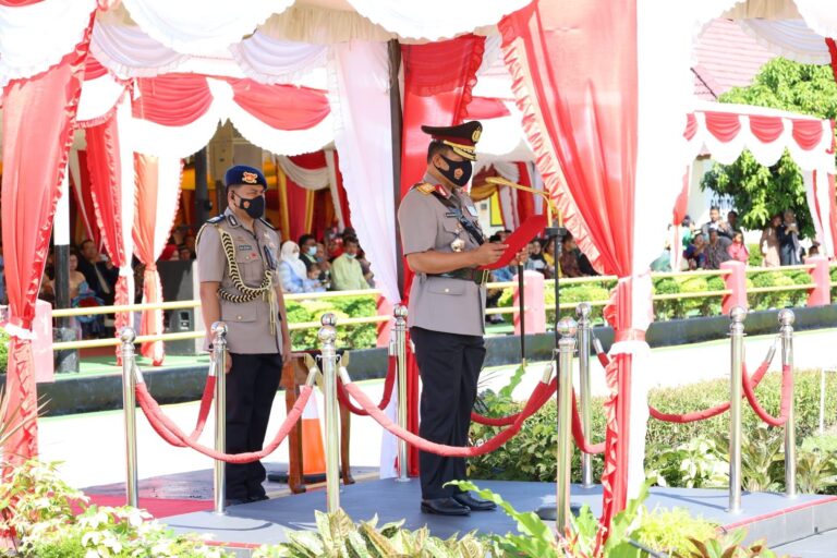 Upacara Penutupan Pendidikan Pembentukan Bintara Polri Tahun Anggaran 2022 dipimpin langsung oleh Kapolda Kepri Irjen Pol Dr. Aris