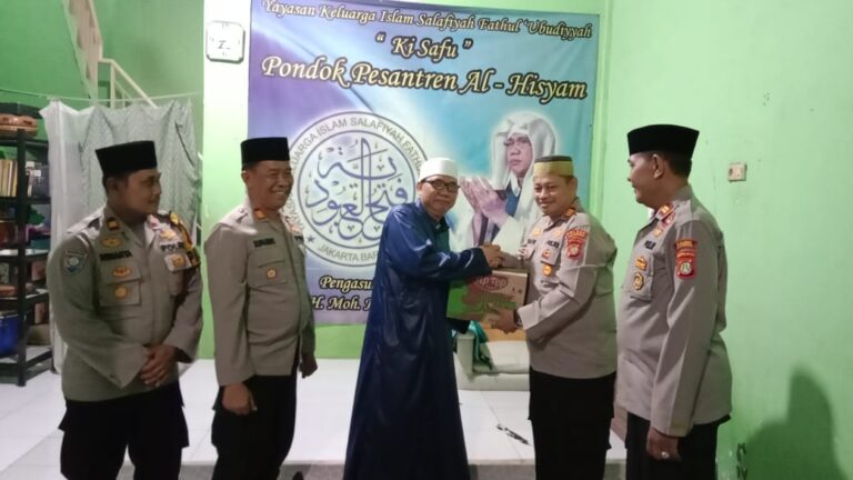 Giat Silaturahmi Kapolsek Kalideres “Cooling Sistem” Kepada Pengasuh Ponpes Al Hisyam