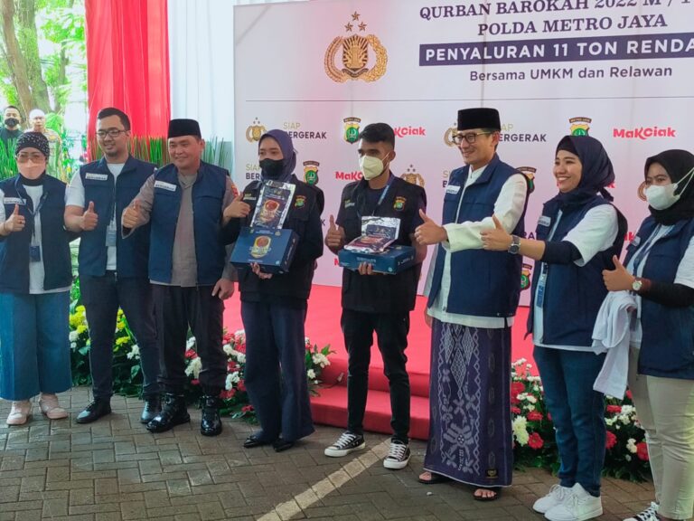 Penyaluran 11 Ton Rendang, Qurban Barokah Polda Metro Jaya