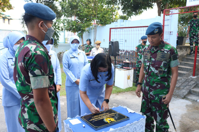 Ketua Pia Ardhya Garini Cab13/DI Resmikan Pos KB Terpadu Gelatik Dan Pojok Keterampilan Kantor Pia Lanud Raja Haji Fisabilillah