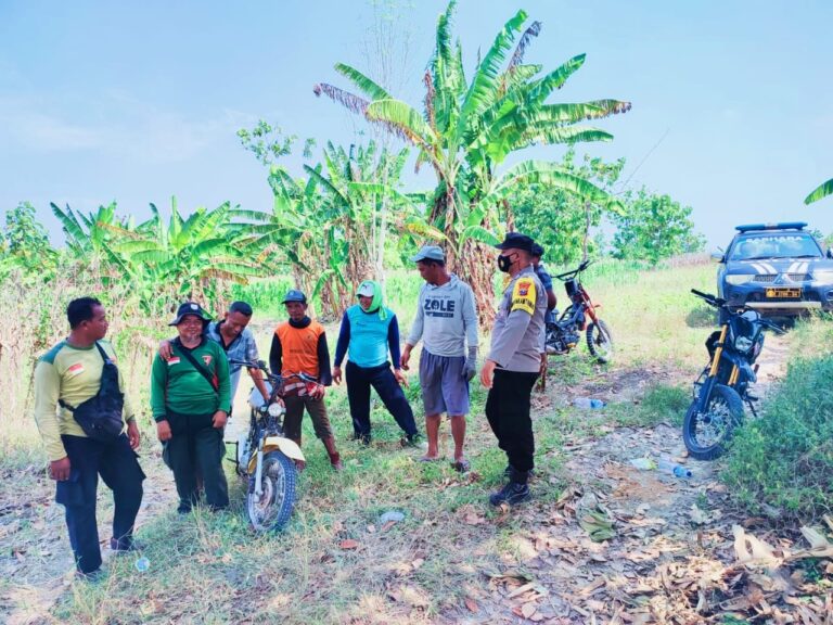 Antisipasi Karhutla Polsek Karanganyar Gelar Patroli Bersama Perhutani