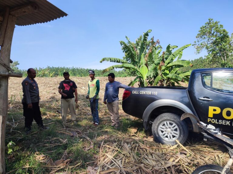 Cegah Karhutla, Kapolsek Karanganyar Berikan Pemahaman Kepada Petani Tebu