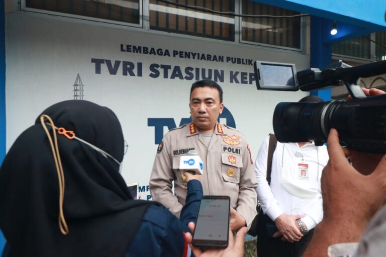 KABID HUMAS POLDA KEPRI LAKUKAN DIALOG INTERAKTIF DI TVRI TANJUNG PINANG