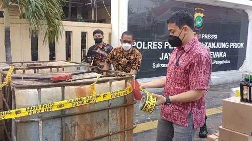 Polres Pelabuhan Tanjung Priok Bongkar Kasus Penimbunan BBM Bersubsidi di Jakut