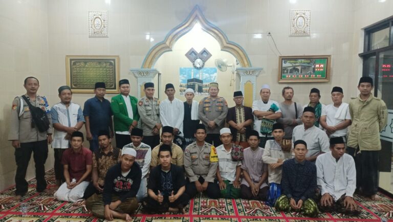 Gencarkan Giat SULING DAKMAS, Kapolsek Kalideres Beserta Jajaran Kunjungi Musholla Al Barkah