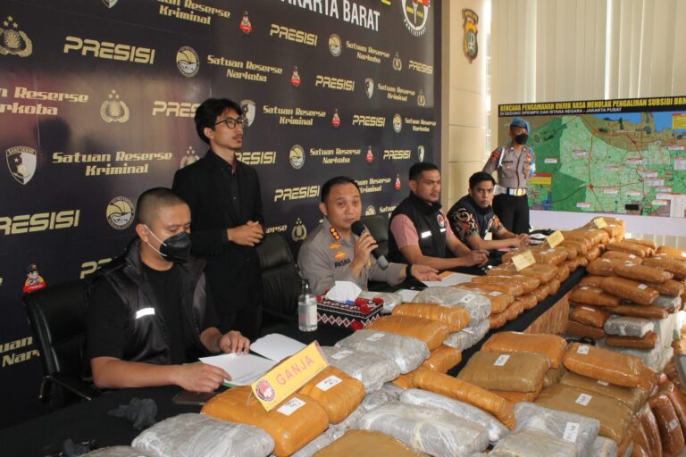Kurun Waktu 8 bulan, Satres Narkoba Polres Metro Jakarta Barat Gagalkan 1,2 Ton Ganja Dari Jaringan lintas provinsi Asal Sumatera