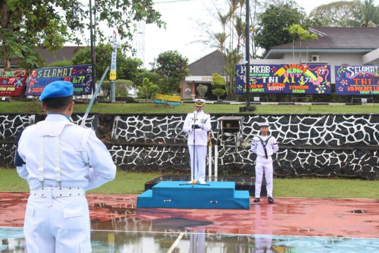 Danlanal Dabo Singkep Pimpin Upacara Peringatan HUT Ke-77 TNI AL