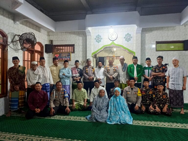 Gencarkan Giat Suling Dakmas di Musholla Al Hurriyyah, Kapolsek Kalideres Berikan Himbauan Kamtibmas