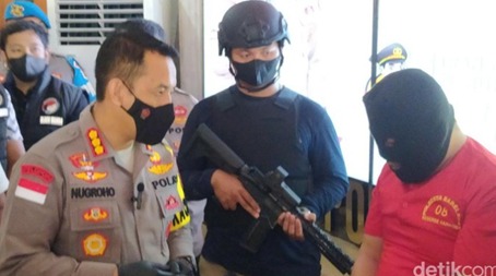 Bea Cukai Batam Musnahkan Rokok – Minol Ilegal Senilai Rp 10,1 M
