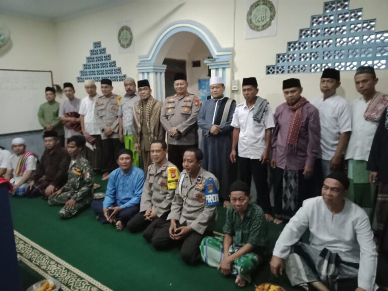 Safari Sholat Subuh Berjamaah, Kapolsek Kalideres Akp Syafri Wasdar Kunjungi Musholla Baitul Muslim