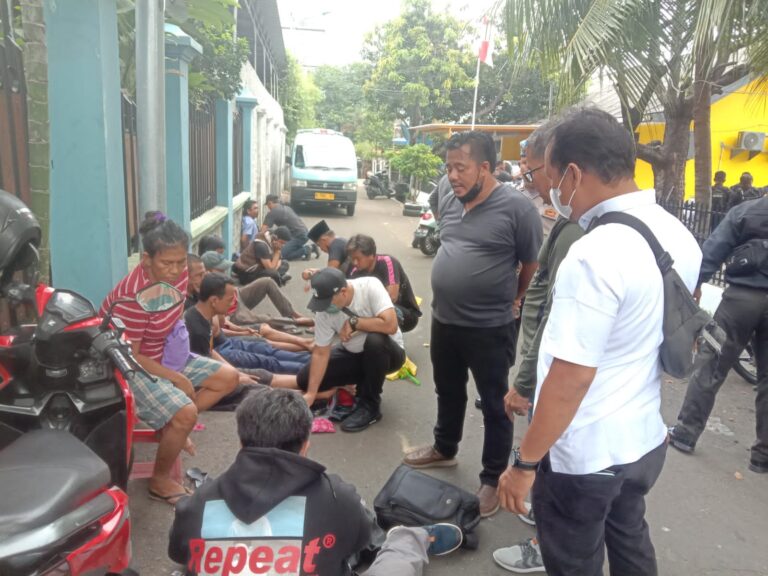 Penggerebekan Kampung Bahari, Sat Narkoba Polres Metro Jakut Berhasil Amankan Nakotika Jenis Sabu Sebanyak 18,48 gram