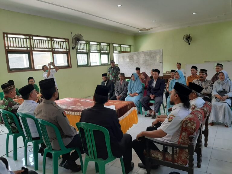 Program Mas Bupati Ngawi Mantu, Kapolsek Mantingan Hadiri Giat Ijab Qobul