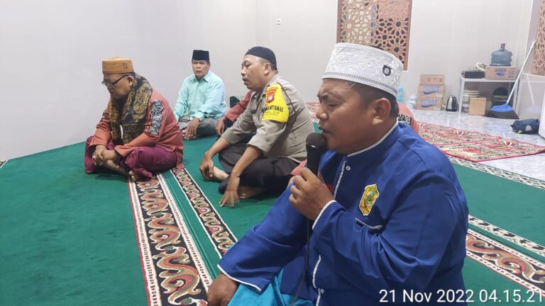 Safari Sholat Subuh Berjamaah, Polsek Kalideres Berikan Himbauan Kamtibmas di Musholla Nurul Hidayah