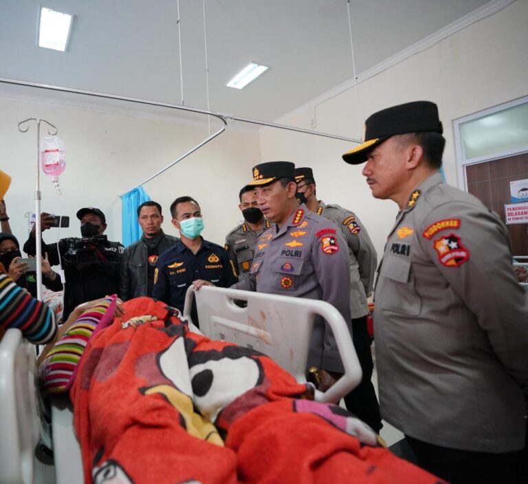 Kapolri Kerahkan Tenaga Medis Tambahan Tangani Korban Gempa Bumi di Cianjur