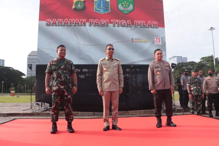 Kapolda Metro Jaya Bersama Tiga Pilar Sarapan Bersama