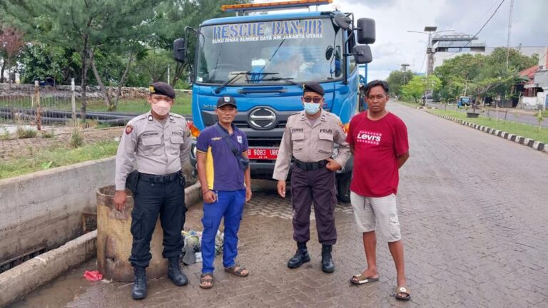 Antisipasi Banjir Rob, Polsek Muara Baru Koordinasi SDA untuk Datangi Mesin Pompa Portable