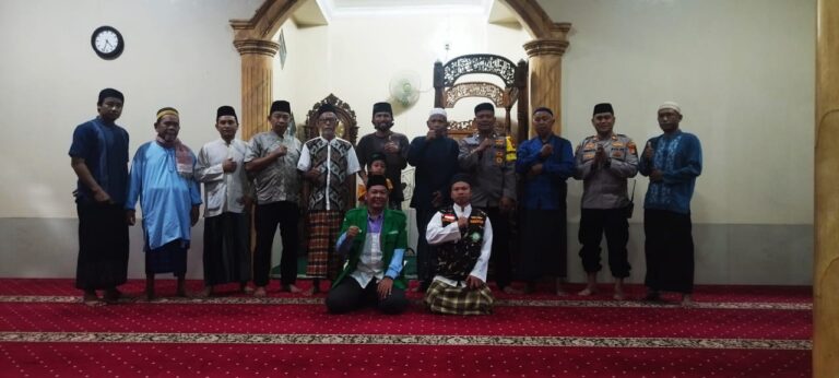 Kunjungi Masjid Jami Babussalam, Polsek Kalideres Berikan Himbauan Kamtibmas