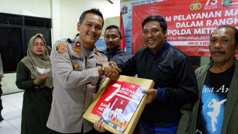 Polsek Kawasan Kali Baru Menggelar Malam Pelayanan Kepada Masyarakat