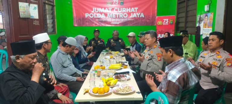 Polsek Kalideres Gelar Kegiatan Jumat Curhat di Kantor RW 9 Pegadungan