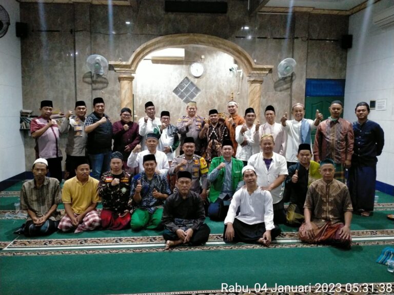 Kapolsek Kalideres AKP Syafri Rutin Hadiri Sholat Subuh Berjamaah di Masjid dan Musholla