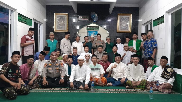 Program Curhat Subuh, Kapolsek Kalideres Sambangi Mushola Nurhayat Jakbar