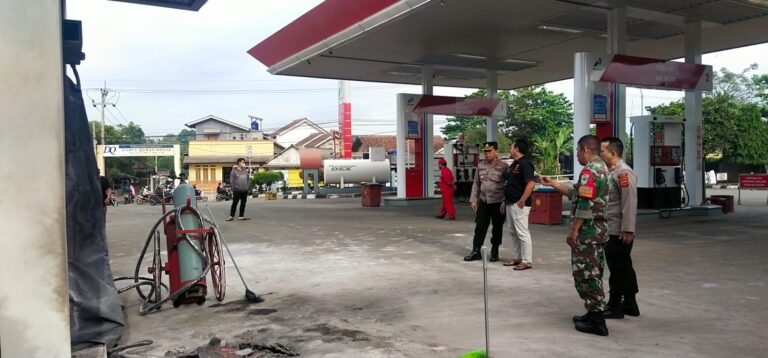 Satu Unit Pompa Pengisian BBM Terbakar di Gunung Sindur Kabupaten Bogor