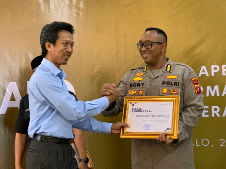 Enam Satker Polda Gorontalo Terima Penghargaan Satker Terbaik Atas Pengelolaan Anggaran Dari KPPN Gorontalo