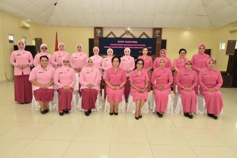 RAPAT PARIPURNA PENGURUS DAERAH BHAYANGKARI KEPRI