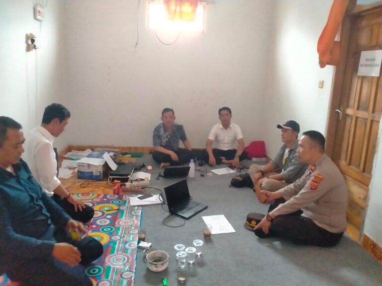 Beri Rasa Aman dan Nyaman, Polisi Monitoring Tes Wawancara Calon Anggota Panwaslu Desa