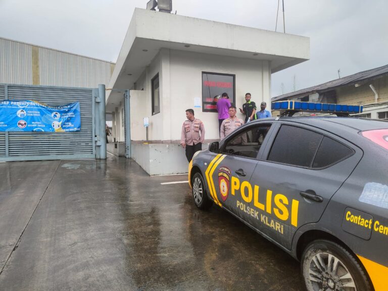 Pak Bhabin Polsek Klari Klari Imbau Masyarakat, Untuk Lapor Jika Ada Gangguan Kamtibmas