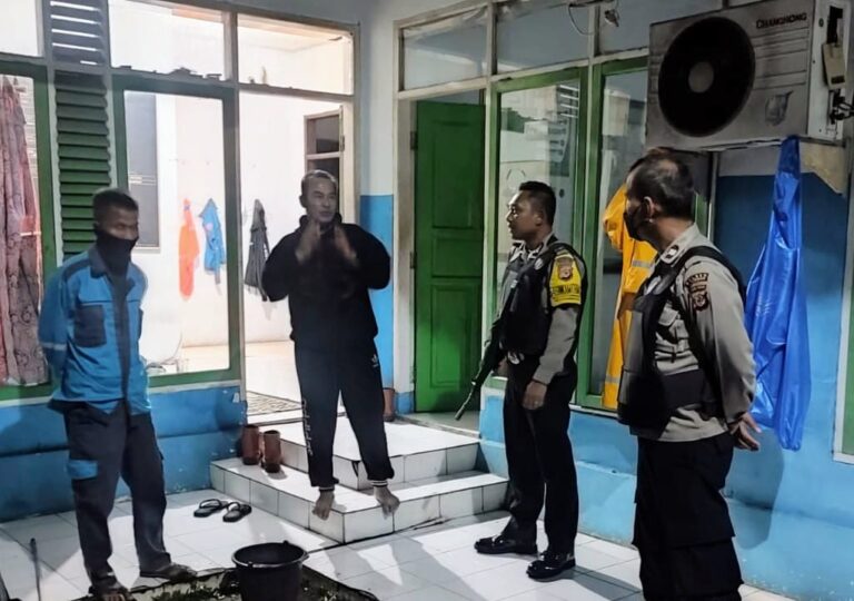 Patroli Malam Jadi Sasaran Kapolsek Mandiracaran