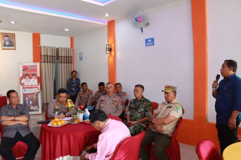 Kapolres Majalengka : Jumat Curhat’ ini Merupakan Bentuk Interaksi Secara Langsung Polri Dengan Masyarakat