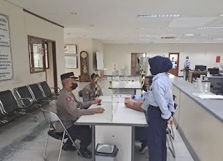 Kapolsek Ciampel Berdialog Bersama Staf PT. Nikawatex soal Harkamtibmas