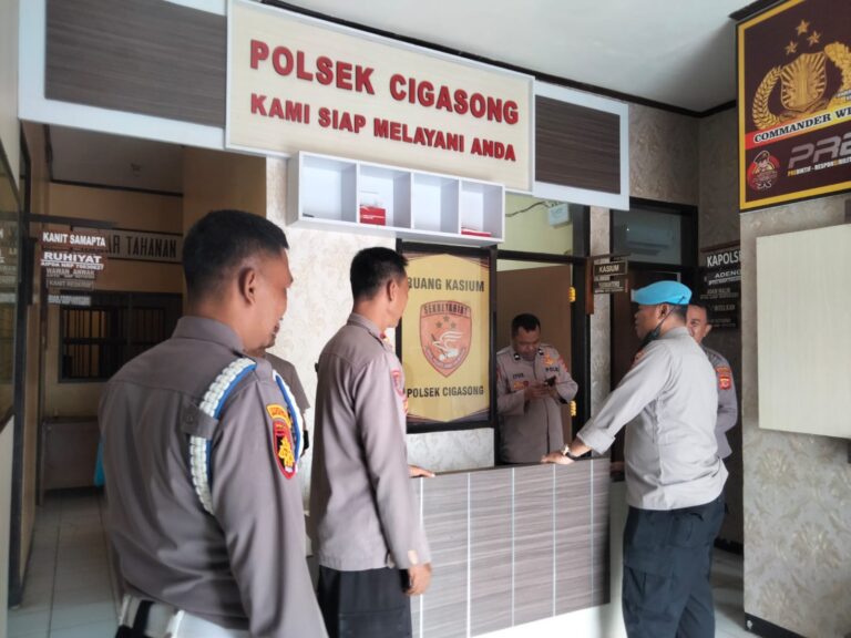Kasi Propam AKP Sarjiyo,S.E.,M.H : Pengecekan Ini Adalah Bentuk Terciptanya Kedisiplinan Anggota Dalam Bekerja