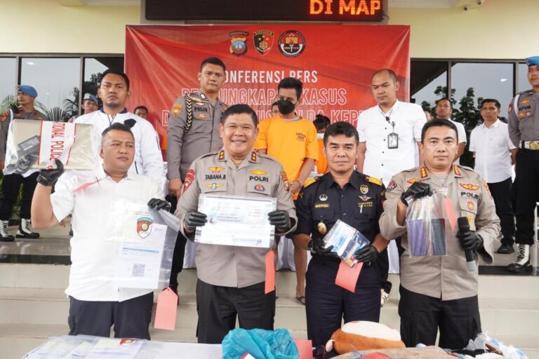 Ditreskrimsus polda kepri berhasil ungkap kasus pembuatan Sertifikat Vaksin ILegal Dibatam