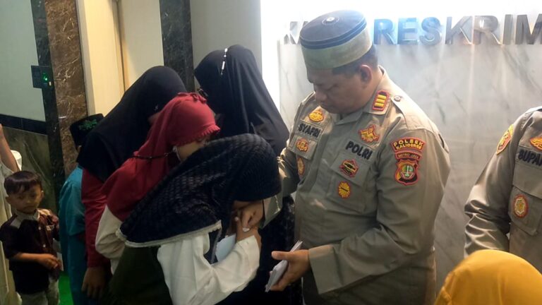 Polsek Kalideres Gelar Acara Pengajian dan Santunan Anak Yatim