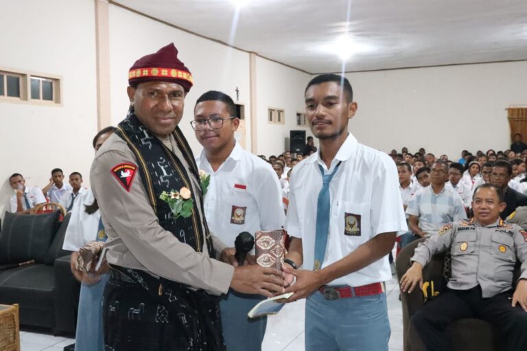 Ceramah Kamtibmas Pelajar Seminari Mataloko-Ngada Kapolda NTT: Sebagai Pelajar Fokus Pada Tujuan