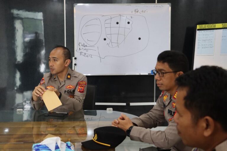 Warga Hadiri Program Jum’at Curhat Polres Bogor