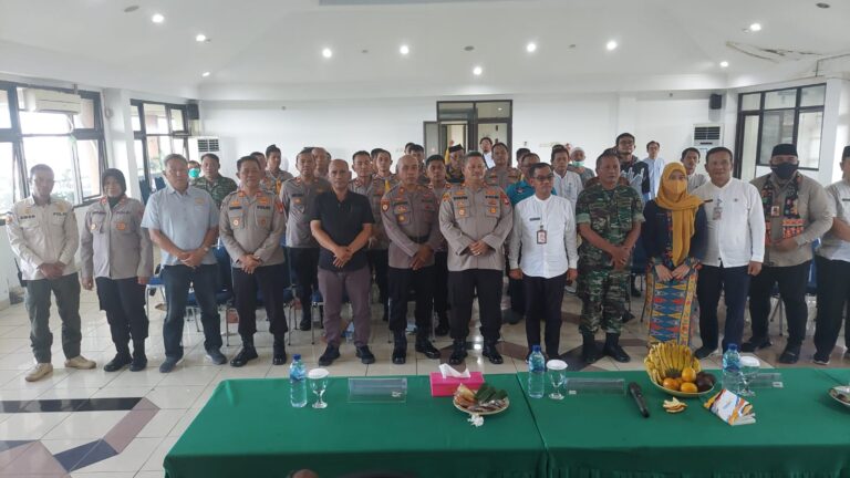 Polsek Kalideres Gelar Jumat Curhat Polda Metro Jaya di RW 07