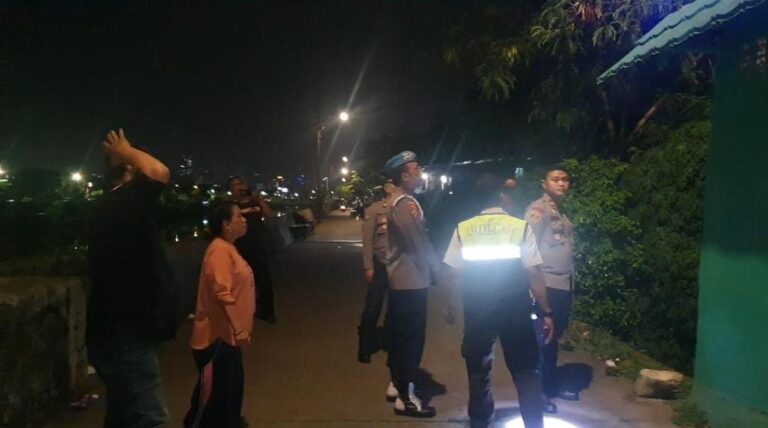 Menyambut Bulan Ramadhan, Polsek Tanjung Duren Gelar Patroli Cegah Tawuran